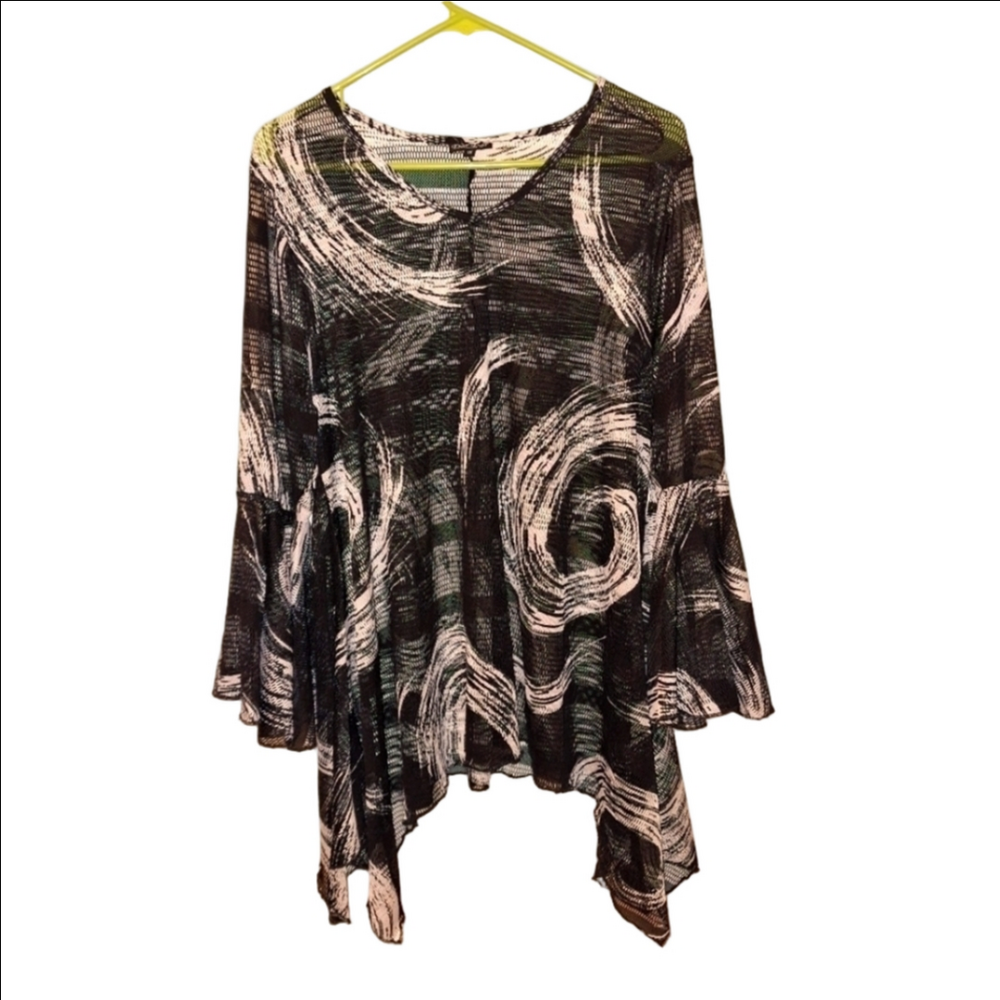 Dor Dor Couture Black and White Swirl Mesh Top 1X
